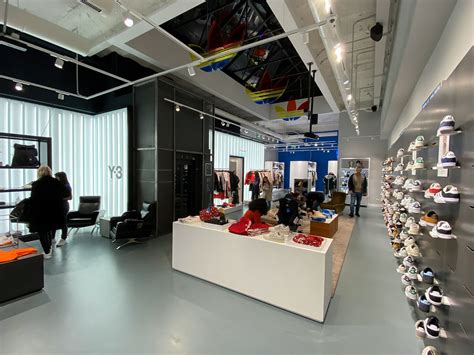 adidas shop rome.